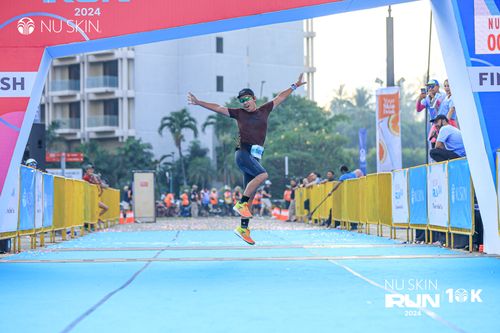 Race photo from Nu Skin Run 10K