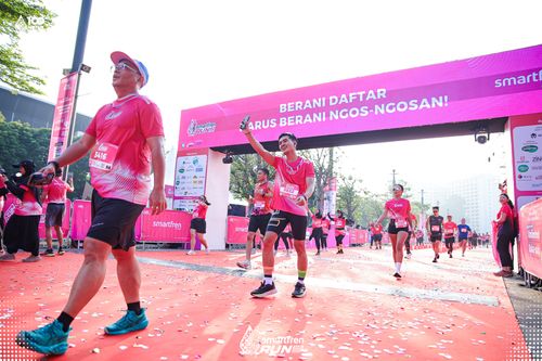 Race photo from Smartfren Run 2025 