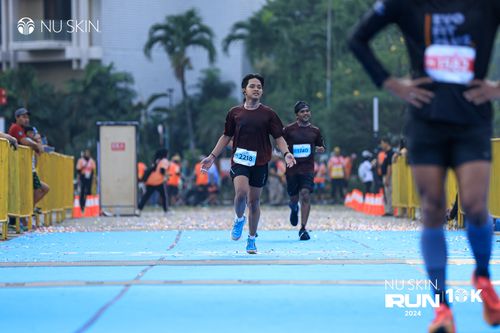 Race photo from Nu Skin Run 10K