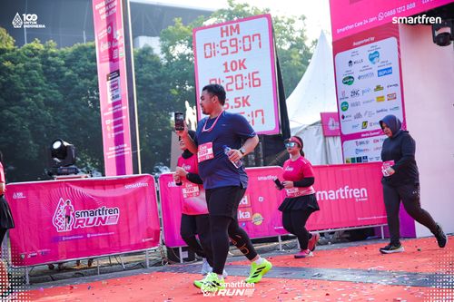 Race photo from Smartfren Run 2025 