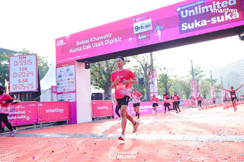 Race photo from Smartfren Run 2025 