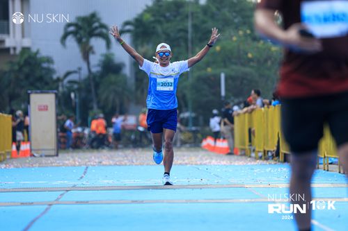 Race photo from Nu Skin Run 10K