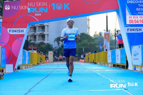 Race photo from Nu Skin Run 10K