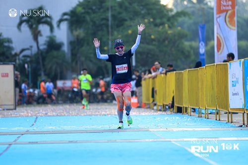 Race photo from Nu Skin Run 10K