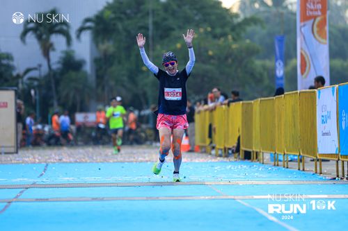 Race photo from Nu Skin Run 10K