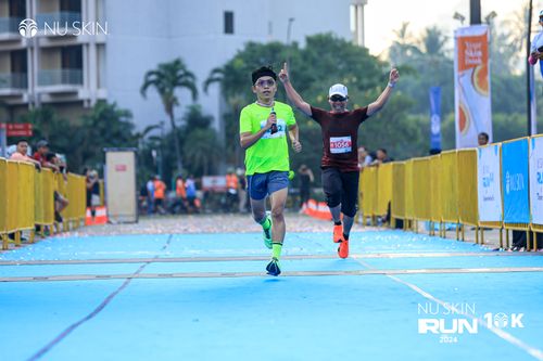 Race photo from Nu Skin Run 10K