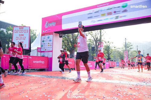 Race photo from Smartfren Run 2025 