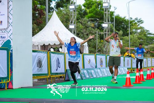 Race photo from Arutmin Borneo Run 2024