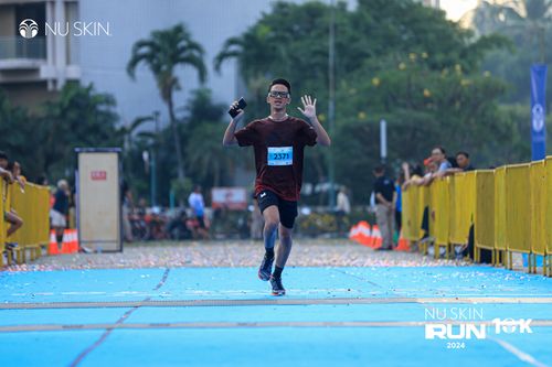 Race photo from Nu Skin Run 10K