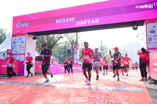 Race photo from Smartfren Run 2025 