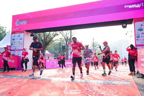 Race photo from Smartfren Run 2025 