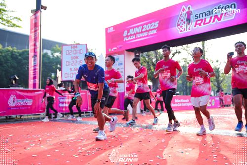 Race photo from Smartfren Run 2025 