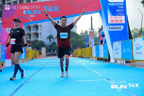 Race photo from Nu Skin Run 10K
