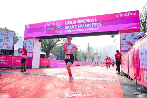 Race photo from Smartfren Run 2025 