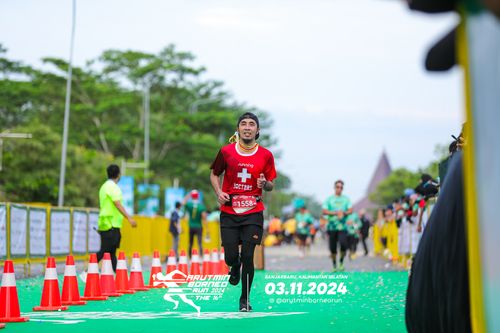 Race photo from Arutmin Borneo Run 2024