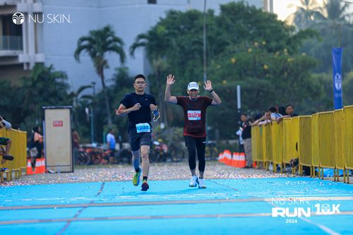 Race photo from Nu Skin Run 10K