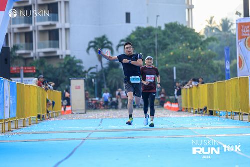 Race photo from Nu Skin Run 10K