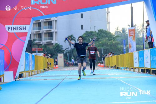 Race photo from Nu Skin Run 10K