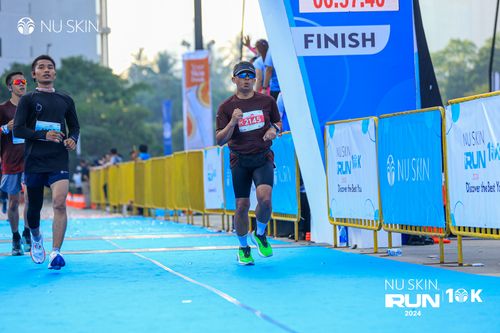 Race photo from Nu Skin Run 10K