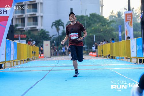 Race photo from Nu Skin Run 10K