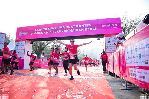 Race photo from Smartfren Run 2025 