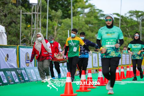 Race photo from Arutmin Borneo Run 2024