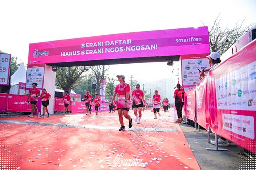Race photo from Smartfren Run 2025 