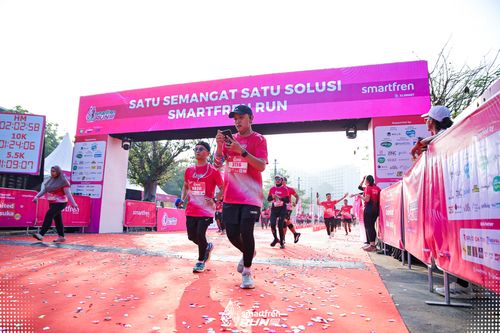 Race photo from Smartfren Run 2025 