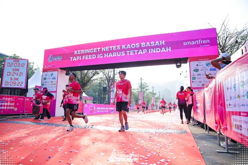 Race photo from Smartfren Run 2025 