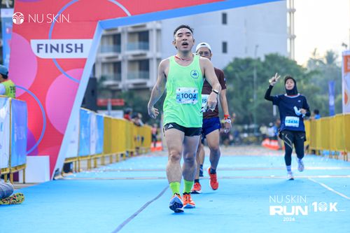 Race photo from Nu Skin Run 10K
