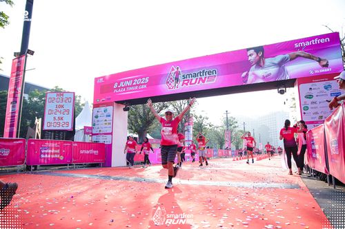 Race photo from Smartfren Run 2025 