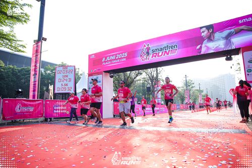Race photo from Smartfren Run 2025 