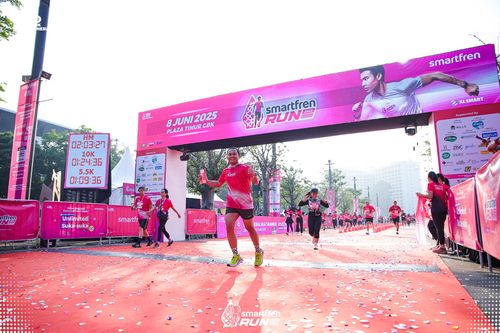 Race photo from Smartfren Run 2025 
