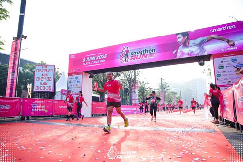 Race photo from Smartfren Run 2025 