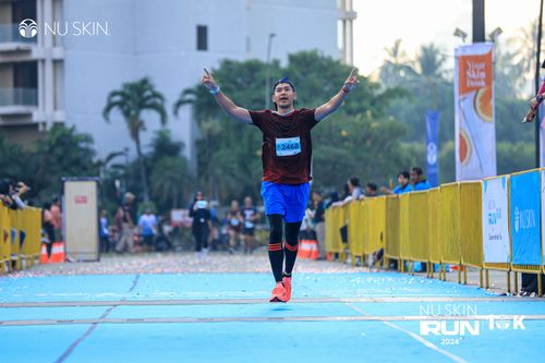 Race photo from Nu Skin Run 10K