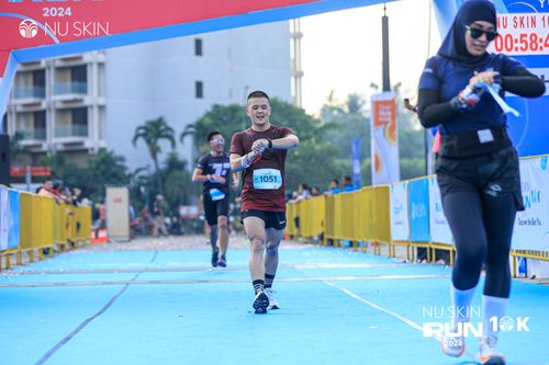 Race photo from Nu Skin Run 10K