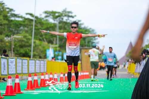 Race photo from Arutmin Borneo Run 2024