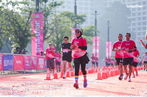 Race photo from Smartfren Run 2025 