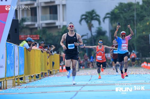 Race photo from Nu Skin Run 10K