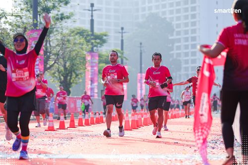 Race photo from Smartfren Run 2025 