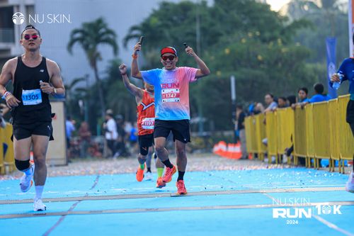 Race photo from Nu Skin Run 10K