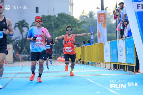 Race photo from Nu Skin Run 10K