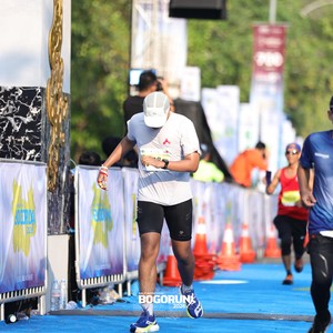 Race photo from BOGORUN 2026