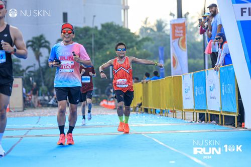 Race photo from Nu Skin Run 10K
