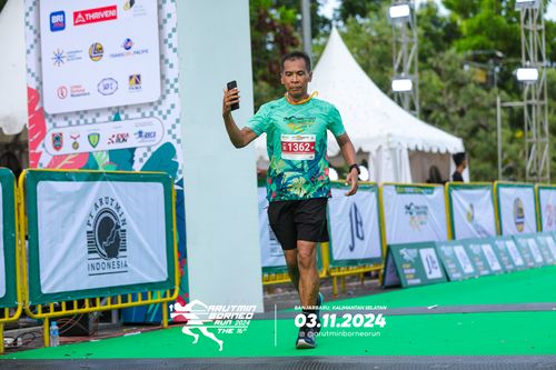 Race photo from Arutmin Borneo Run 2024
