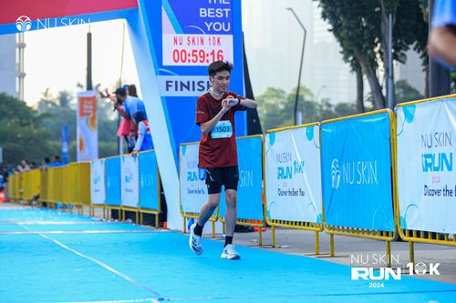 Race photo from Nu Skin Run 10K