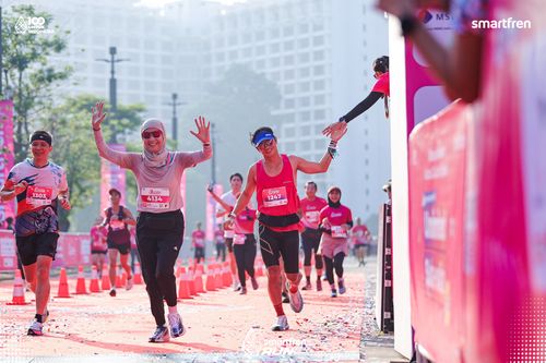 Race photo from Smartfren Run 2025 
