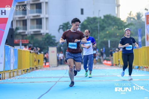 Race photo from Nu Skin Run 10K