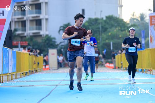 Race photo from Nu Skin Run 10K