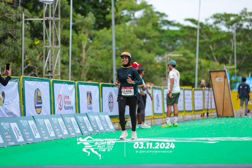 Race photo from Arutmin Borneo Run 2024